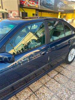 بی ئێم دەبڵیو سیریەس 5